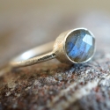 Bague en argent "Drop" Labradorite