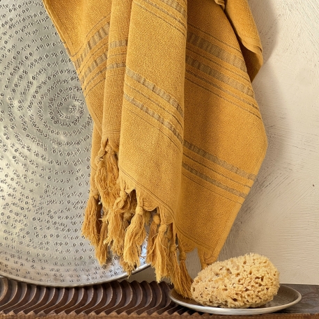 Fouta en coton biologique coloris CITRINE, tissée avec une face éponge, franges nouées à la main