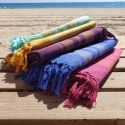 Fouta en coton biologique coloris SUNFLOWER. Tissage à plat et tissage nid d'abeille alternant rayures bicolores