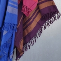 Fouta en coton biologique coloris VIOLET. Tissage à plat et tissage nid d'abeille alternant rayures bicolores