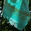 Fouta en coton biologique coloris TURKUAZ. Tissage à plat et tissage nid d'abeille alternant rayures bicolores